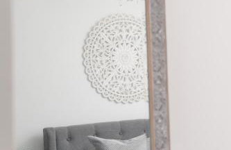 Comfortable 2-Bed Home with Parking & Fast Wi-Fi! - Photo 4