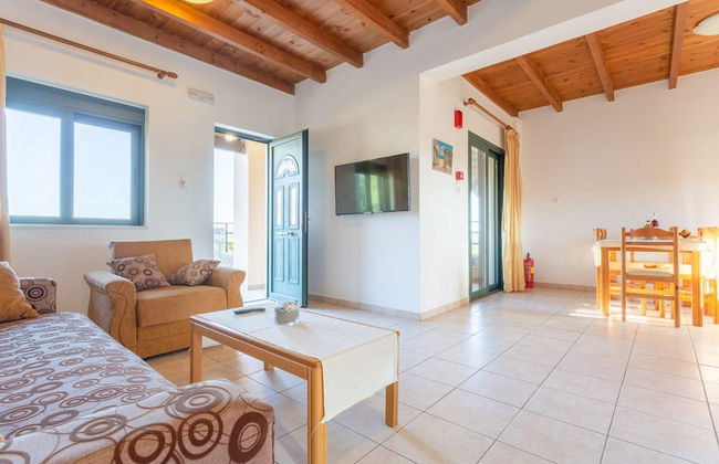 Andreas Beach Villa Large Private Pool Walk to Beach Sea Views A C Wifi Car Not Required - 1654 - Foto 13