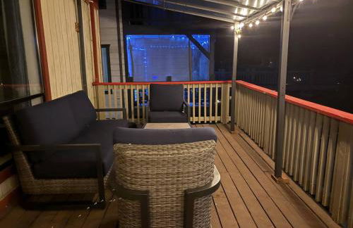 Newly Renovated Lakefront with Dock - Foto 79