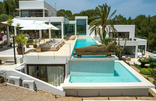 Holiday Home With Stunning Infinity Pool - Foto 25