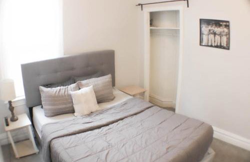 2 BR - Off Street Parking - Amazing View Nearby - Foto 13