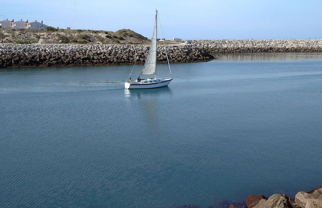 3 Bedroom Apartment in a Ground Floor of a Vila Wseparate Kitchen Living Room - Foto 48