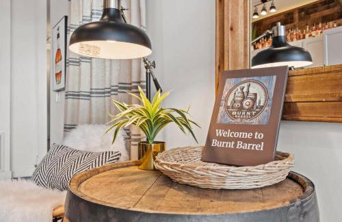 Classic Louisville Home with Contemporary Upgrades - Foto 16