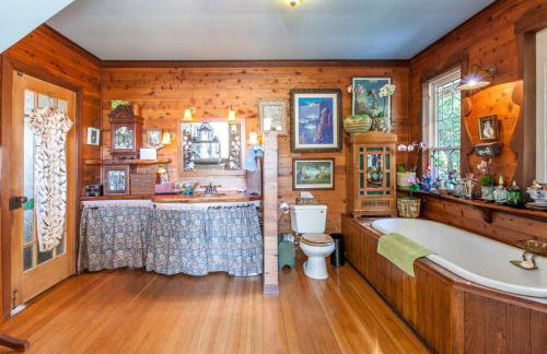 Antique Indonesian Teakwood Cottage for a Romantic Getaway in Petaluma, California - Foto 8