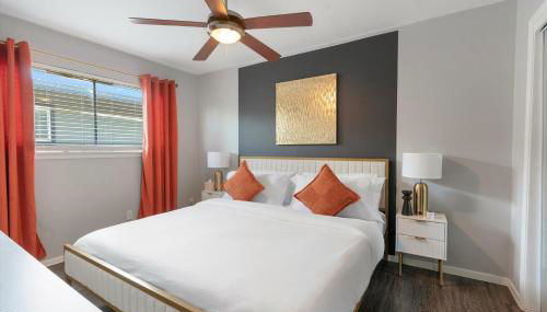 Mins 2 Downtown - King Bed - Private Stays - Photo 3