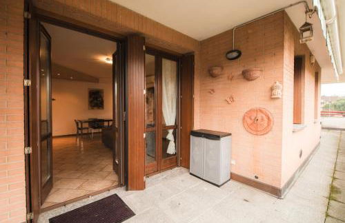 Appartamento Luminoso con Terrazzo, Milano Fiera - Foto 29