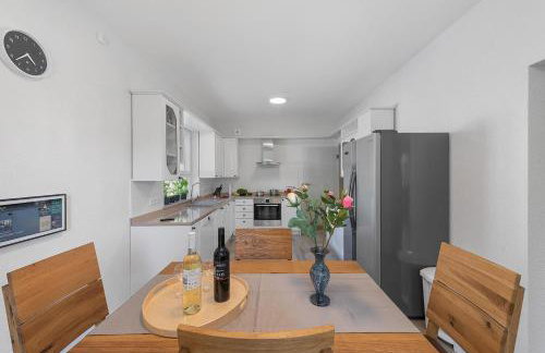 Grosse Luxus-Villa fur 12 Personen mit Pool, Jachuzzi und Meeresnähe - Foto 15