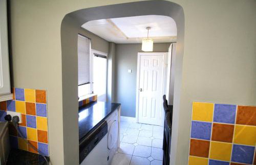 Large Bungalow - Sleeps 8 - 3 Large Beds - 2 Bathrooms - Off Street Parking - Pets Welcome - Very Large Enclosed Gardens - Fast Wifi - Foto 22