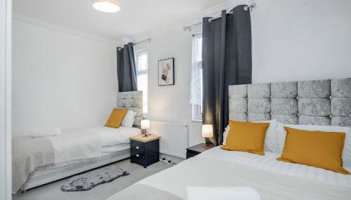 Stunning Top 2 Bed Flat Tilbury Central Location - Foto 3, towels