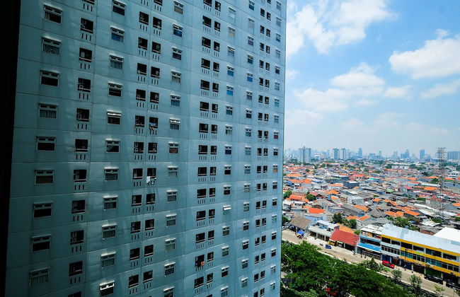 Spacious Studio Room at Green Pramuka Apartment - Foto 33