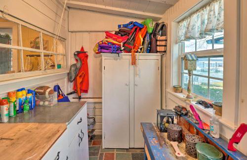 Lakefront Canandaigua Home with Grill, Fire Pit - Foto 22