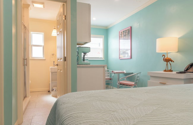 Flamingo Inn - Photo 14