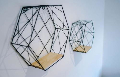 Incredible Home With Games Room, Sleeps 8, Parking Included, Perfect For Groups, Families, Contractors, Professionals - Photo 73