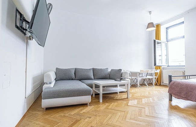 Cozy 4BR Apt Garden Close to Danube - Foto 2