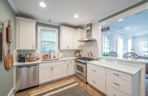 Elizabeth Bungalow, Fenced Yard, Fireplaces, Grill - Foto 31