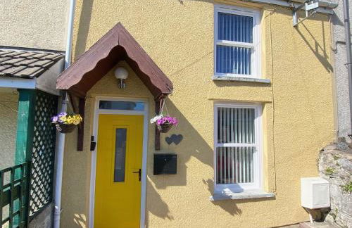 The Cwtch, Log Fire, Sleeps 6, Nr Zip World, Brecon and Bike Park Wales - Photo 62
