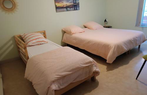 Apparts Coeur Historique de Thiers - Tarifs dégressifs - Idéal PROS - Foto 14