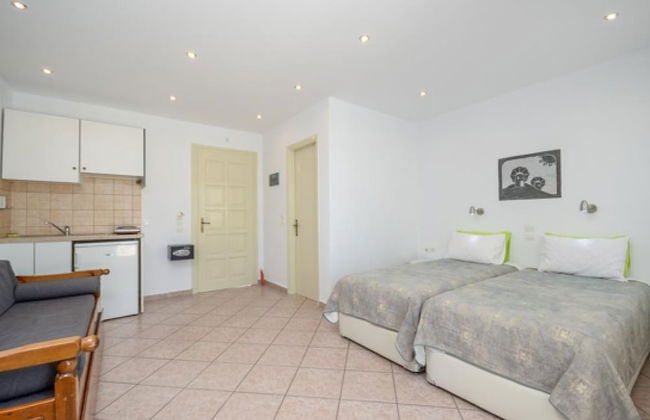 Windmill Naxos - Photo 12