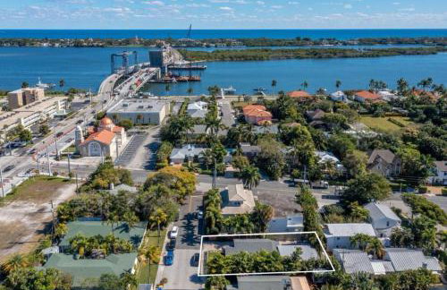 West Palm Beach Bungalow with Swimming Pool - Foto 7
