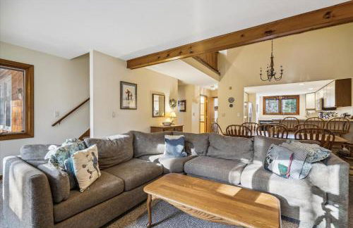 Glazebrook J5 3 Bedroom Townhome with Sauna & Fireplace - Foto 3