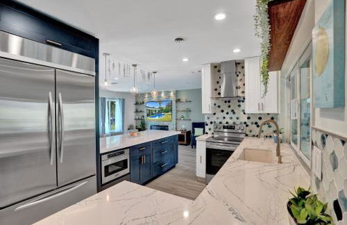 Amazing 5 bed house w pool, jacuzzi and your own boat - Foto 27