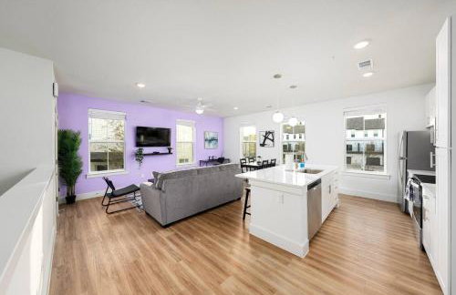 Luxurious 1BR Gem Steps from the Action - Photo 14