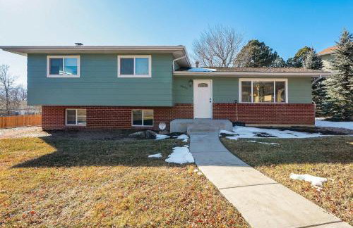 Crestpoint Court Family Multi-Level Near UCCS & BBQ - Foto 6