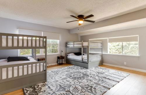 Charming 5 Bedroom Granada Hills House with Pool - Foto 25