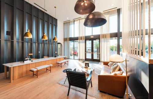 Poolside Luxury 1BR w Private Patio - Photo 38