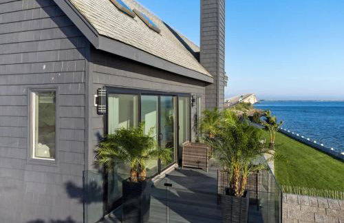 Black Swan- Beachfront Home with Year-Round Jacuzzi - Foto 35