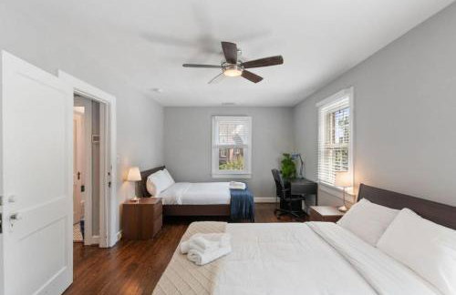 Massive 5BR Historic CozySuites House - Photo 12