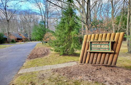 Wonderful Log Cabin near private beach and lake access - Foto 37