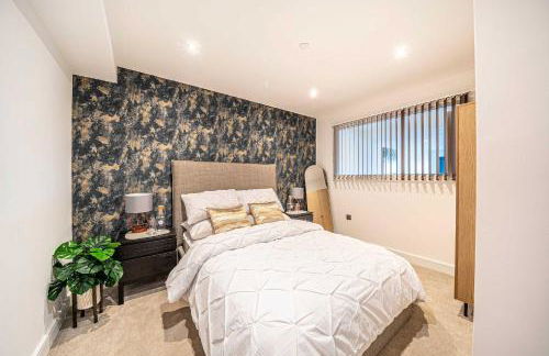 Leeds City Centre 2BR Apartment - Luxury Stay with Private Terrace - Foto 31