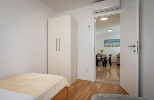 Luxury Stone Villa Nevija with heated pool - Photo 19