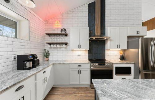 Brand New 4000 SF Vacation Home on 53 acres! - Foto 13