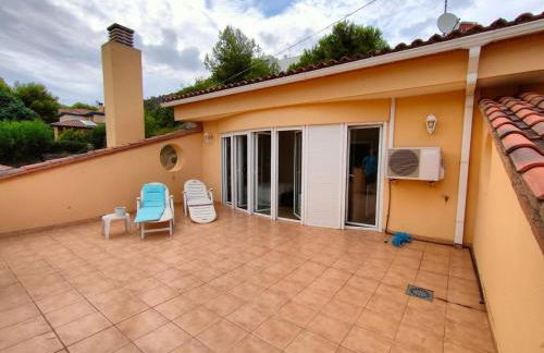 Precioso chalet 4 habitaciones con Piscina comunitaria - Photo 14