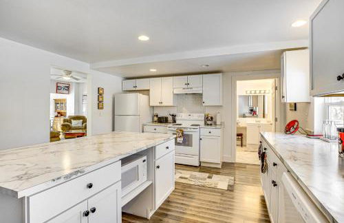 2 Mi to Road America Pet-Friendly Duplex! - Foto 11