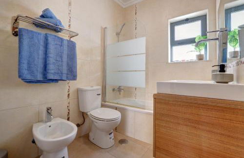 City center, private parking, AC, 6ppl. - Photo 16