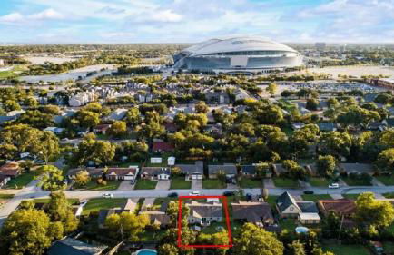 Luxury Home w Hot Tub near AT&T Stadium - Foto 8