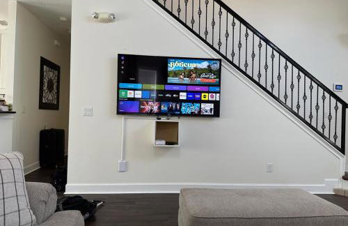 An Incredible Vacation Home with Saltwater Pool! - Foto 13