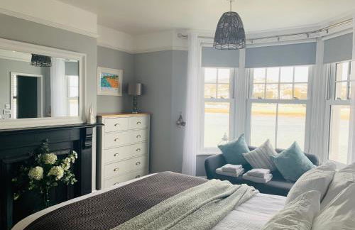 A unique and spacious river front property - Foto 37