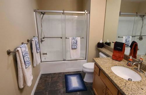 28 NIGHT MINIMUM in the Gaslamp Quarter by Petco Park, pool, jacuzzi, dogs ok - Foto 13