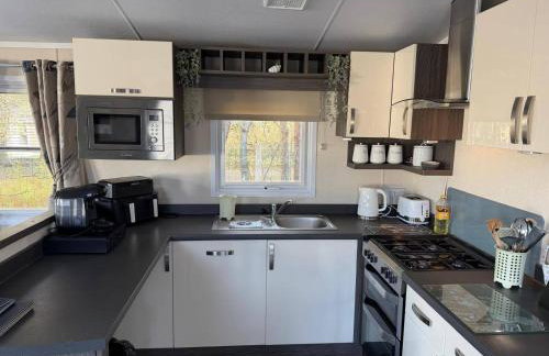 2-Bed Ringwood Cabin - incl Park Pass SelfCheckin - Foto 22