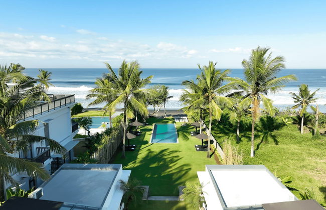 Black Beach Villa - Absolute Beachfront - Photo 22