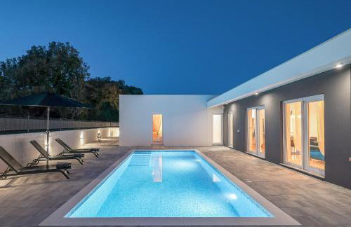 Villa La Reina - Private Heated Pool & Garden - Foto 48