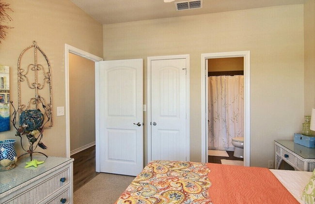 Shell Yeah by Silver Sands Vacation Rentals - Photo 7