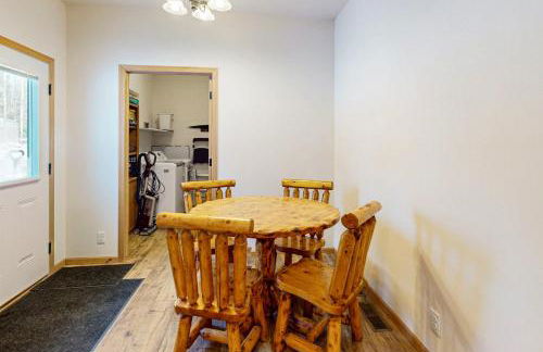 The Lake House - Photo 8