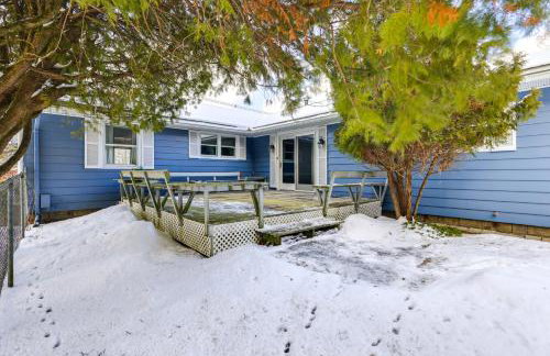 9 Mi to Lake George Village Home in Queensbury - Foto 3