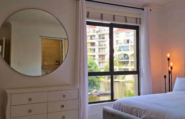 The Island Club by Smart City Stays - Photo 13