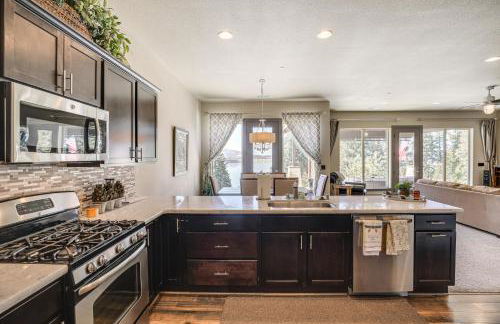 Fire Pit and Views Serene Lake Almanor Retreat - Foto 9